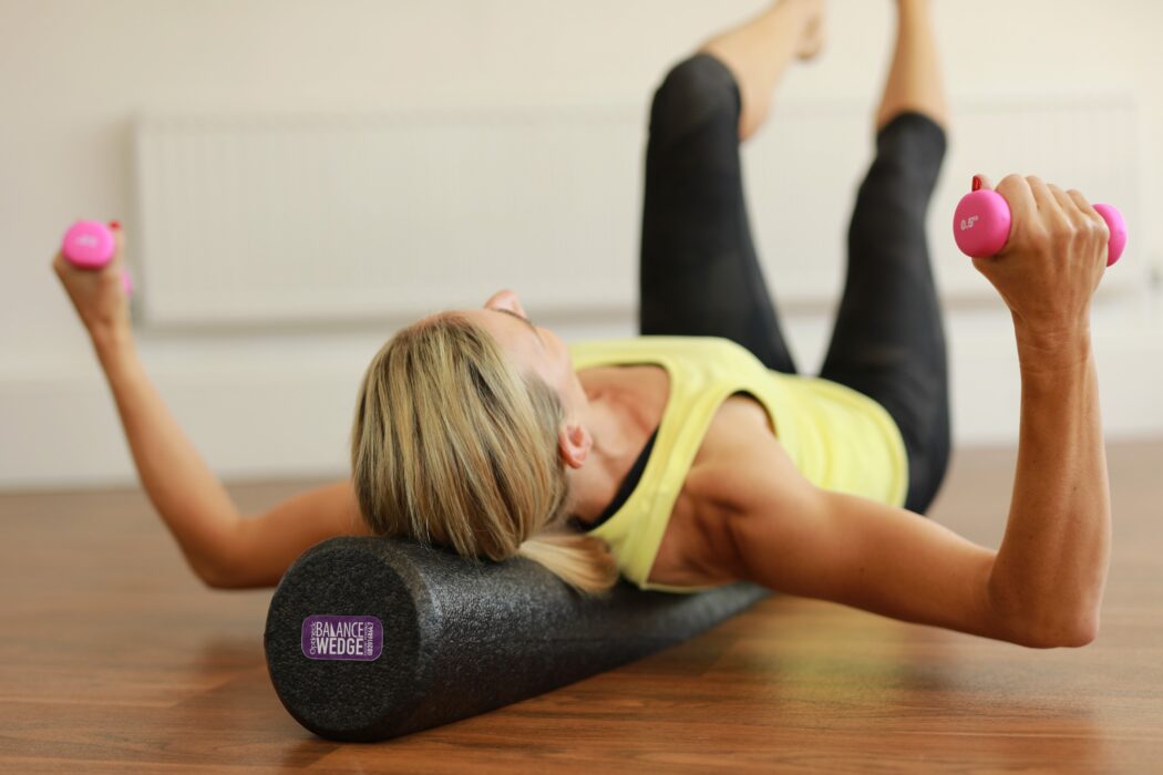 Optineck-Balance-Wedge-Pilates-Knee-folds-2.jpeg